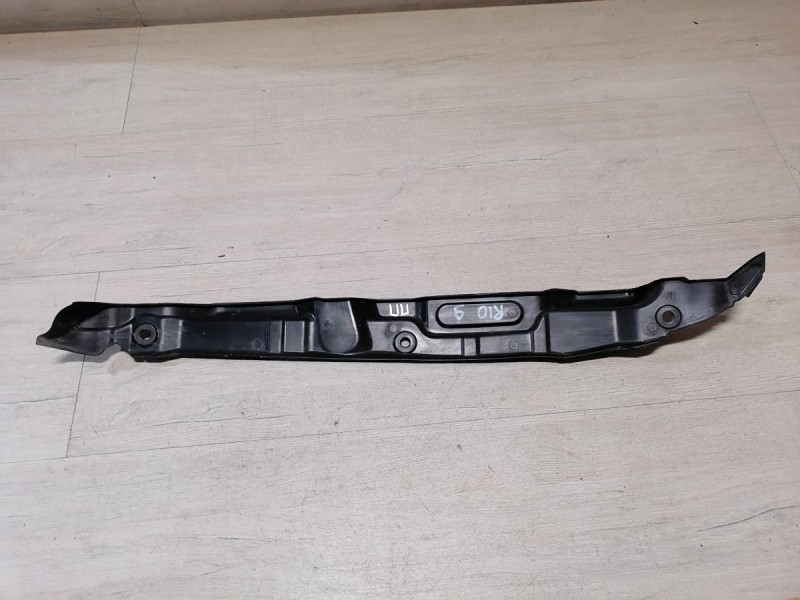 Rio 3 №9 пыльник крыла передний правый