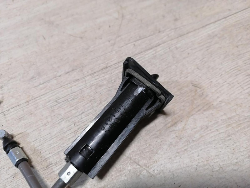 Rio 3 №9 трос лючка бензобака