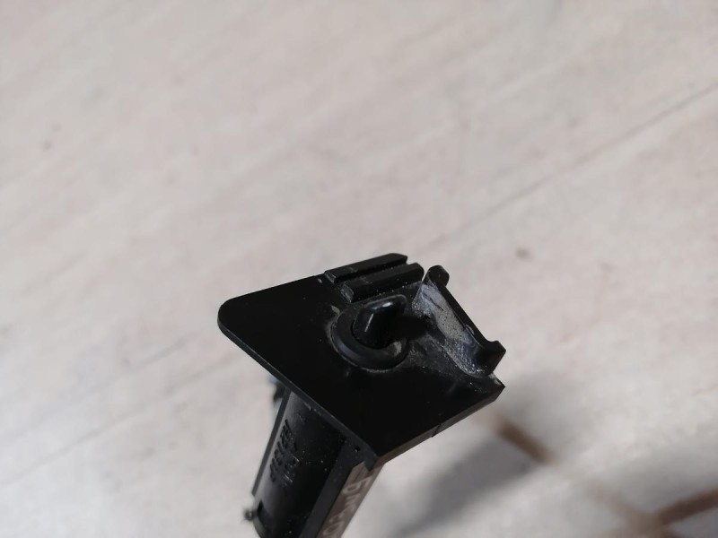 Rio 3 №9 трос лючка бензобака