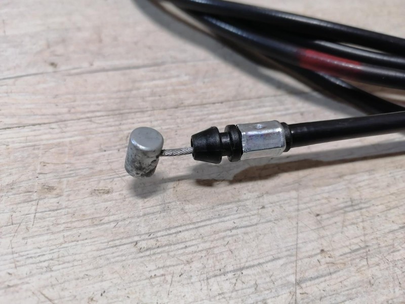 Rio 3 №9 трос багажника