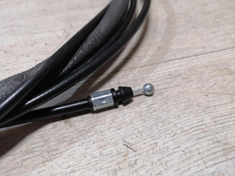 Rio 3 №9 трос багажника