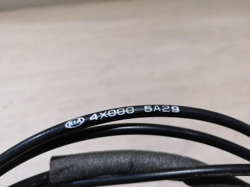 Rio 3 №9 трос багажника