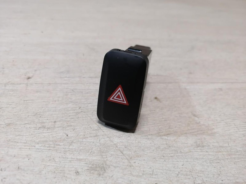 Rio 3 №9 кнопка аварийка