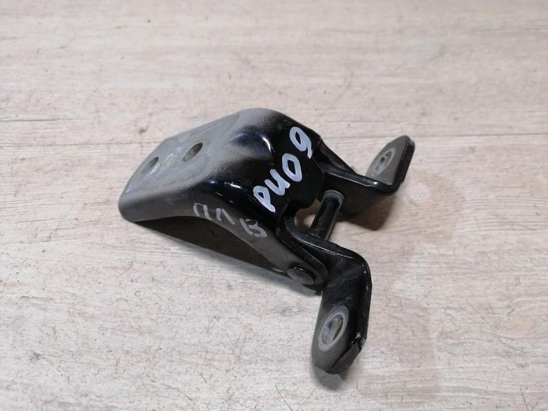 Rio 3 №9 петля двери передняя левая верхняя