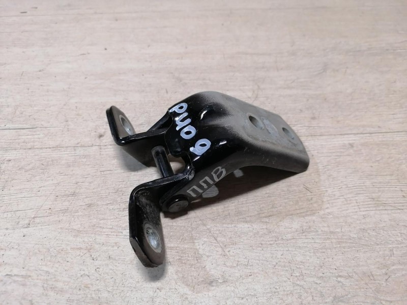 Rio 3 №9 петля двери передняя правая верхняя