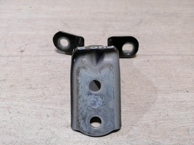 Rio 3 №9 петля двери передняя правая верхняя