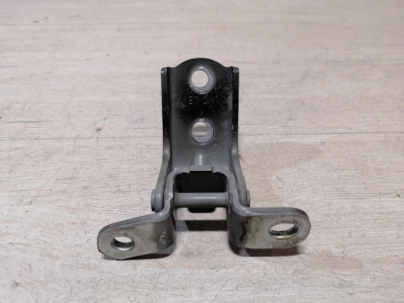 Rio 3 №9 петля двери передняя правая верхняя