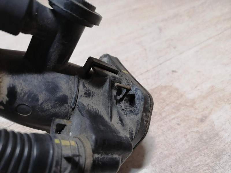 Rio 3 №9 горловина бензобака