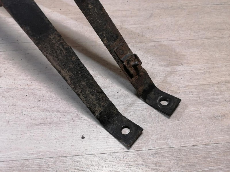 Rio 3 №9 крепление бензобака к-кт