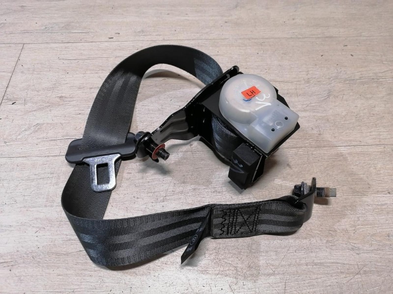 Rio 3 №9 ремень безопасности задний