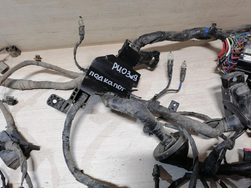 Rio 3 №9 проводка подкапотная двигателя 1.6 мкпп деф без разъема на эбу