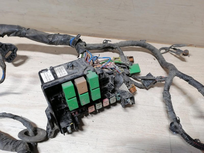 Rio 3 №9 проводка подкапотная двигателя 1.6 мкпп деф без разъема на эбу