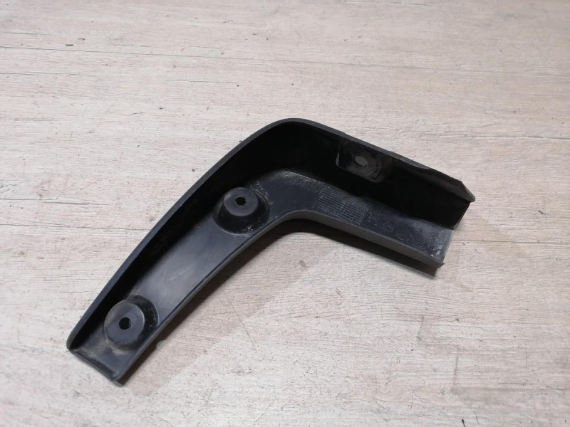 Rio 3 №9 брызговик задний правый