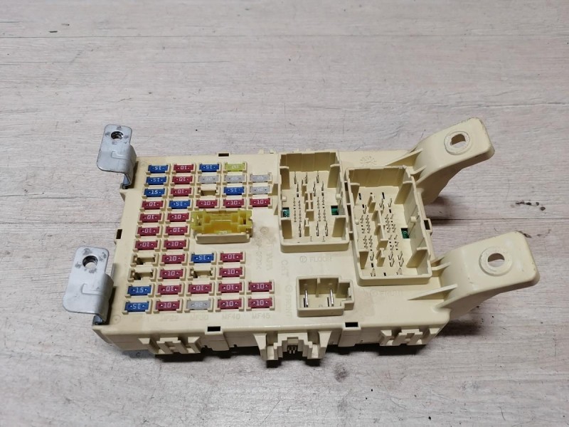 Rio 3 №9 блок предохранителей салона