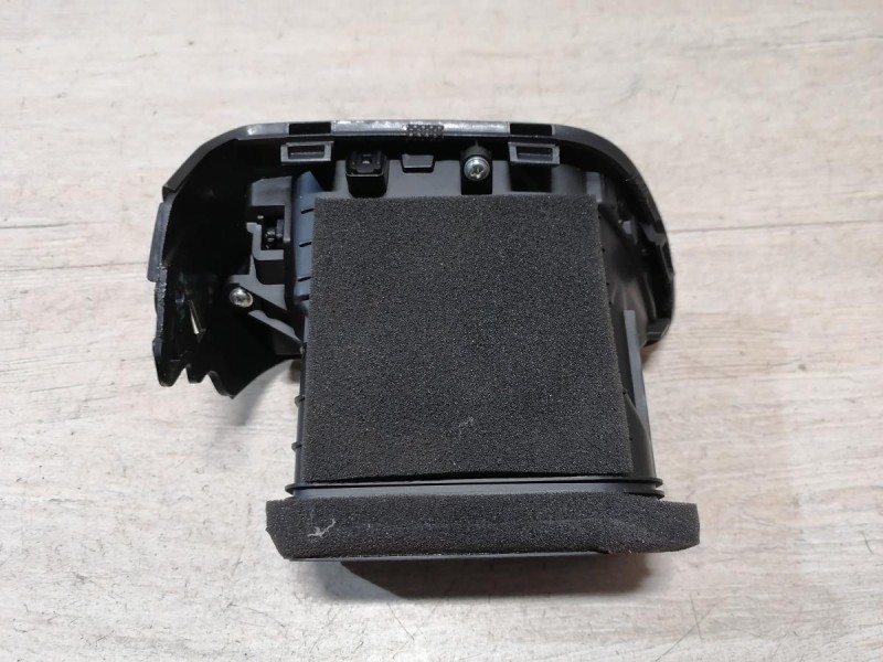 Rio 3 №9 дефлектор торпедо левый боковой