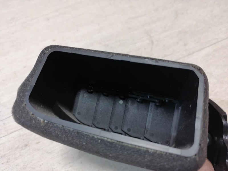 Rio 3 №9 дефлектор торпедо левый боковой