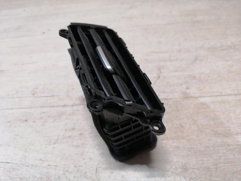 Rio 3 №9 дефлектор торпедо центральный правый