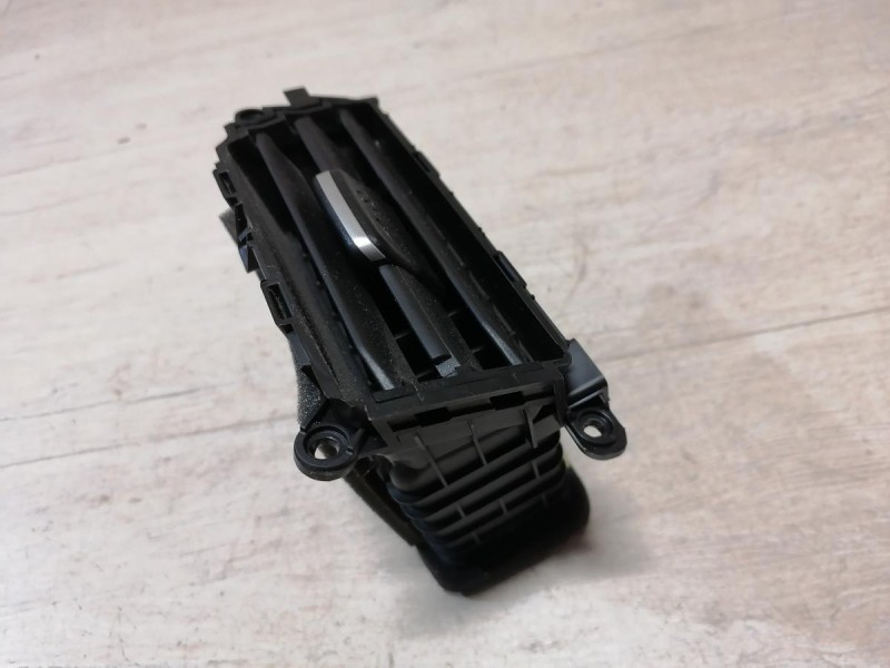 Rio 3 №9 дефлектор торпедо центральный левый