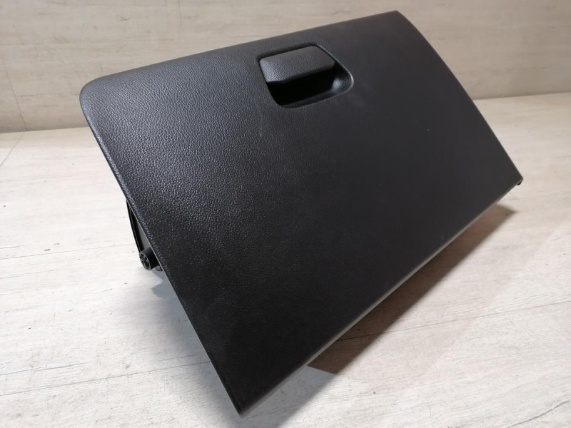 Rio 3 №9 бардачок