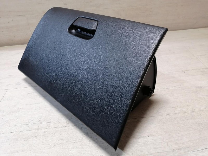 Rio 3 №9 бардачок