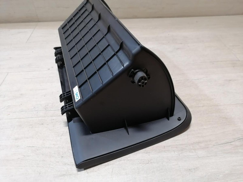 Rio 3 №9 бардачок