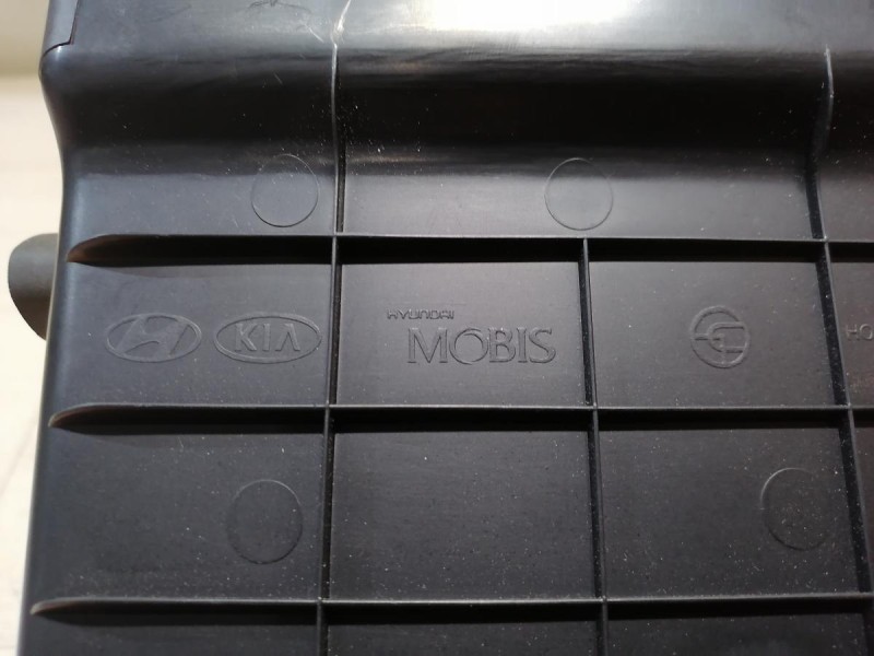 Rio 3 №9 бардачок