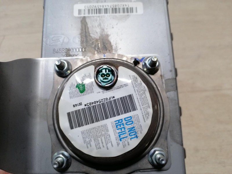 Rio 3 №9 подушка безопасности пассажира стреляная