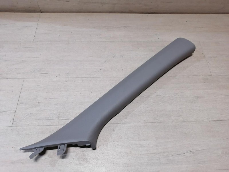 Rio 3 №9 обшивка передней стойки верхняя правая