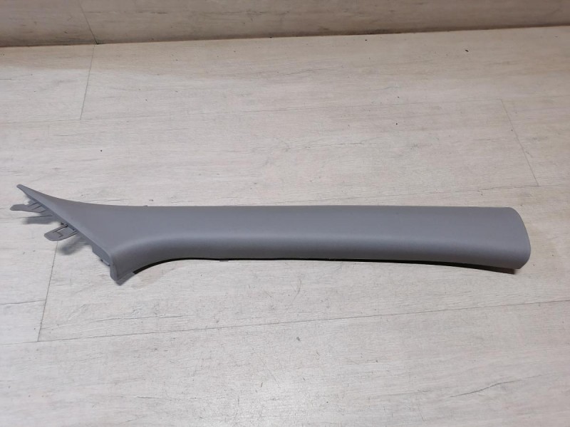 Rio 3 №9 обшивка передней стойки верхняя правая