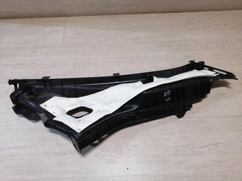 Rio 3 №9 обшивка задней стойки нижняя левая