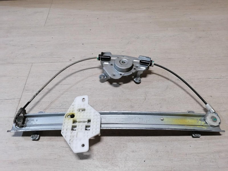 Rio 3 №9 стеклоподъемник задний левый эл