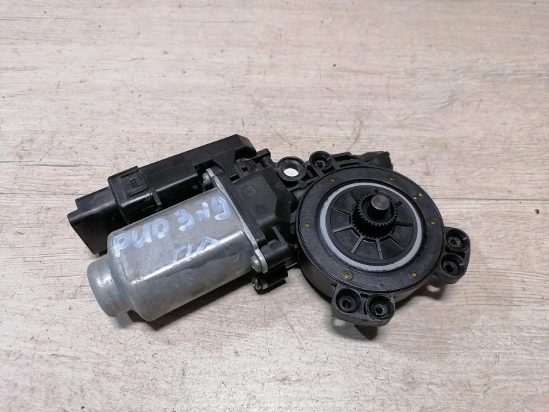 Rio 3 №9 моторчик стеклоподъемника передний левый