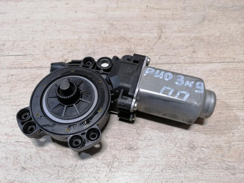 Rio 3 №9 моторчик стеклоподъемника правый