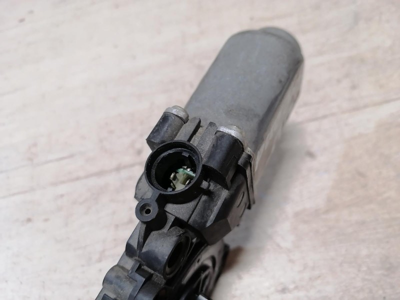 Rio 3 №9 моторчик стеклоподъемника правый