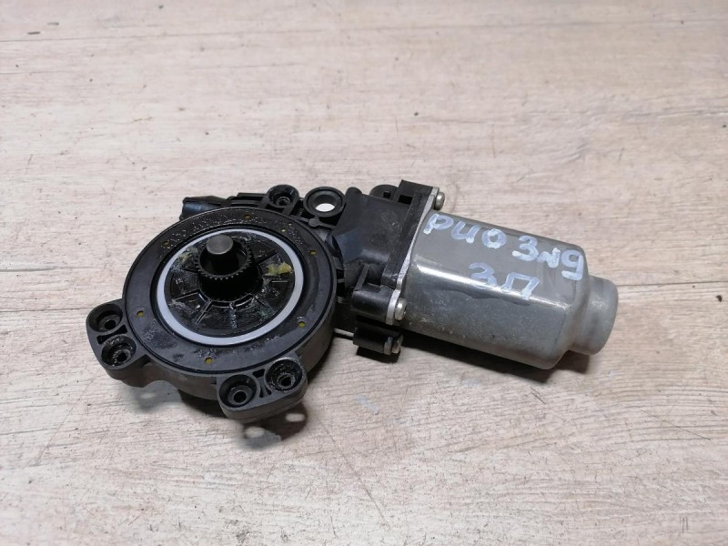 Rio 3 №9 моторчик стеклоподъемника правый