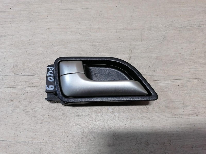 Rio 3 №9 ручка двери внутренняя передняя левая