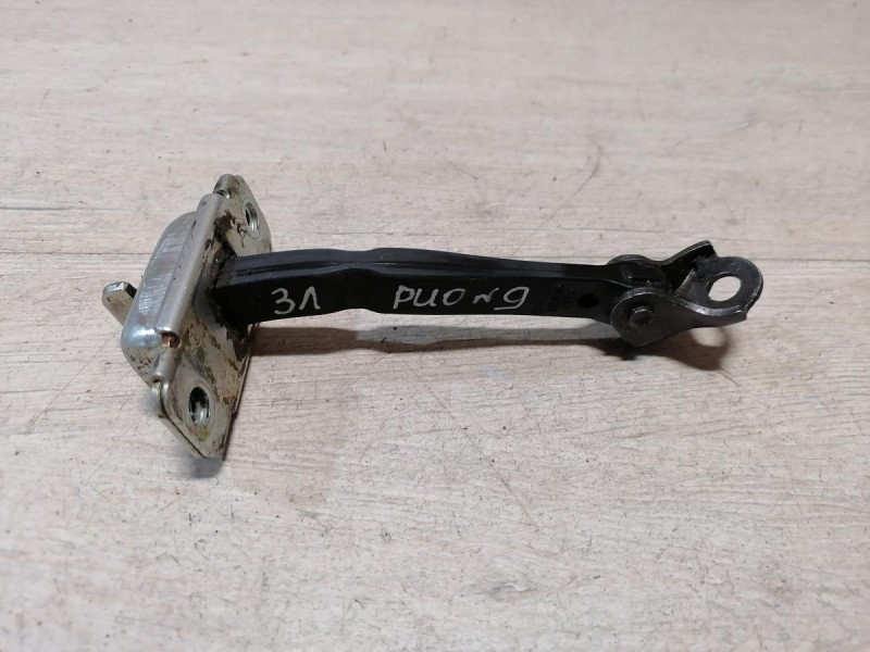 Rio 3 №9 ограничитель двери задний