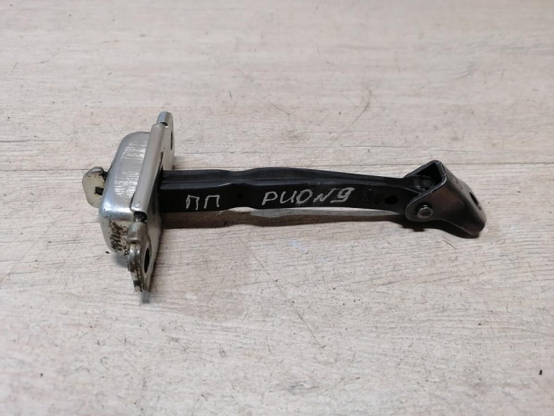 Rio 3 №9 ограничитель двери передний