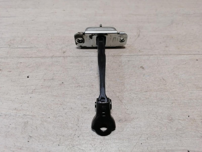 Rio 3 №9 ограничитель двери передний