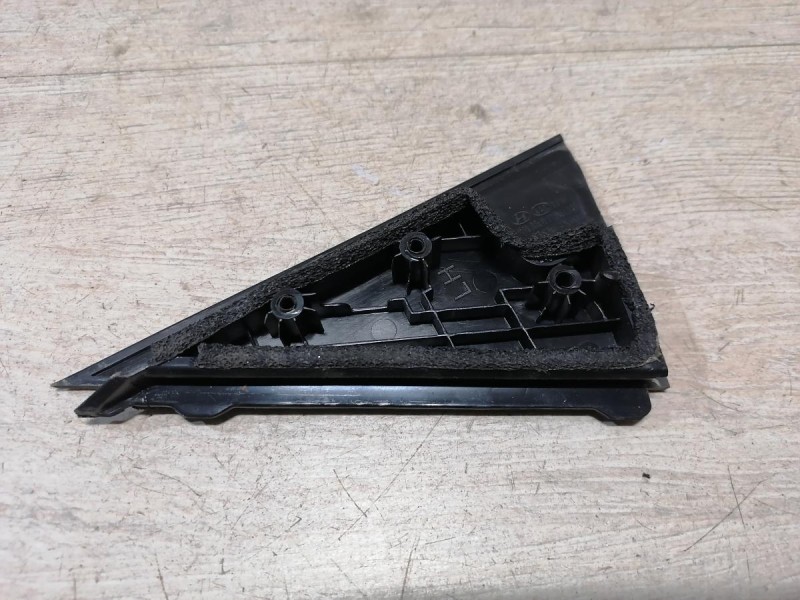 Rio 3 №9 накладка двери наружная задняя левая уголок