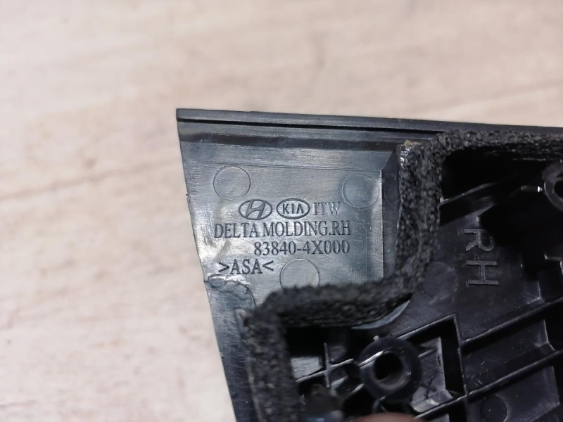 Rio 3 №9 накладка двери наружная задняя правая уголок