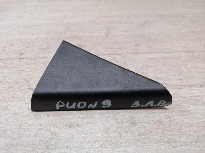 Rio 3 №9 накладка двери внутренняя задняя левая уголок
