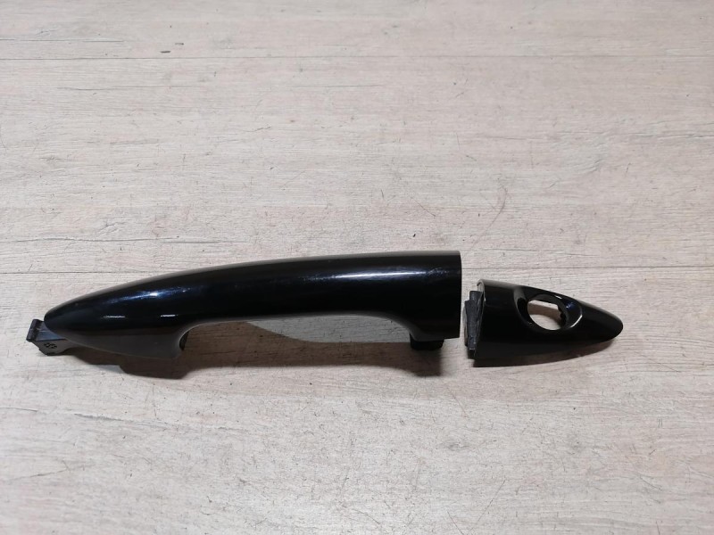 Rio 3 №9 ручка двери наружная передняя левая