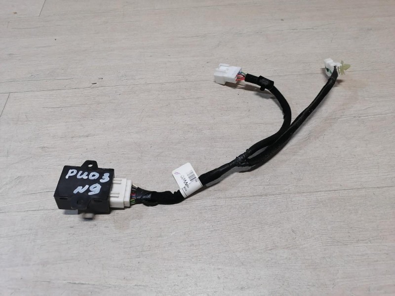 Rio 3 №9 блок управления подогревом сидений с проводкой