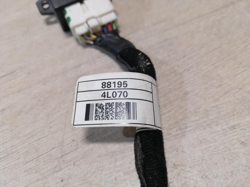 Rio 3 №9 блок управления подогревом сидений с проводкой