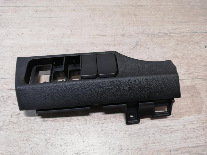 Rio 3 №9 накладка торпедо под блок кнопок