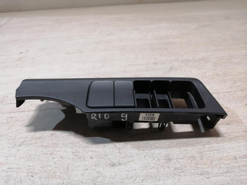 Rio 3 №9 накладка торпедо под блок кнопок