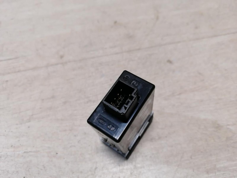 Rio 3 №9 кнопка корректор фар