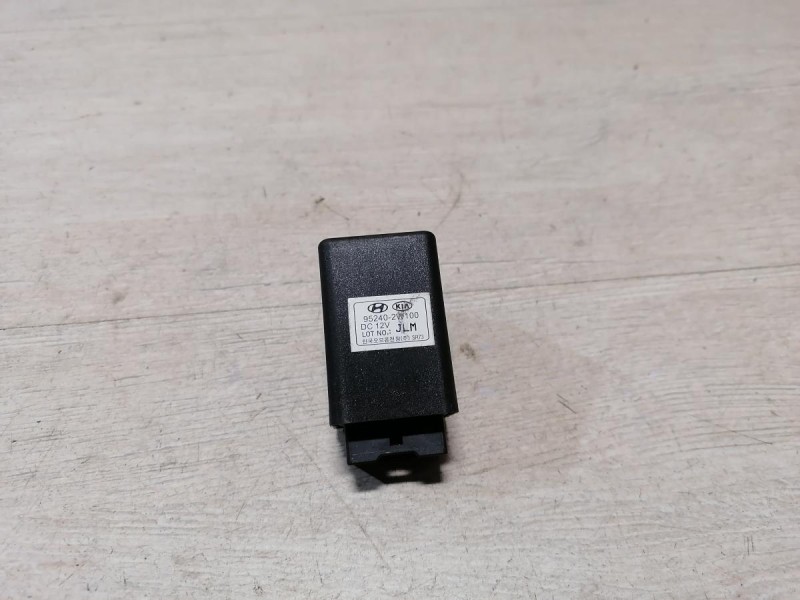 Rio 3 №9 реле 952402w100