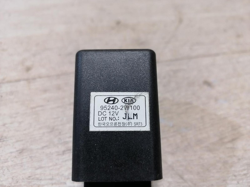 Rio 3 №9 реле 952402w100